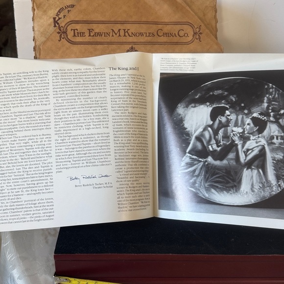 Edwin M Knowles Collector Plate with Certificate. “We Kiss In A Shadow” 1985 - Picture 8 of 11